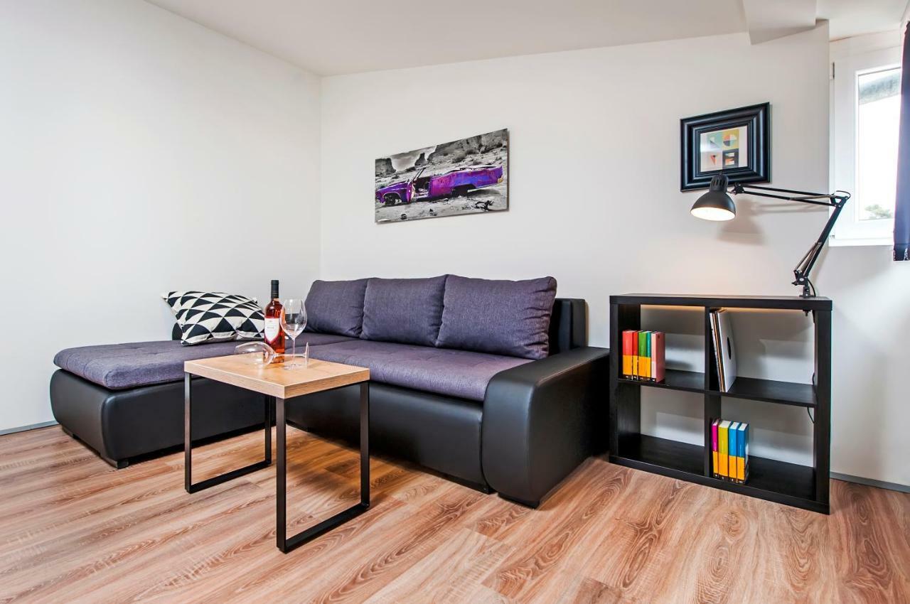 Lakovich Sea View Apartments โรวีน ภายนอก รูปภาพ