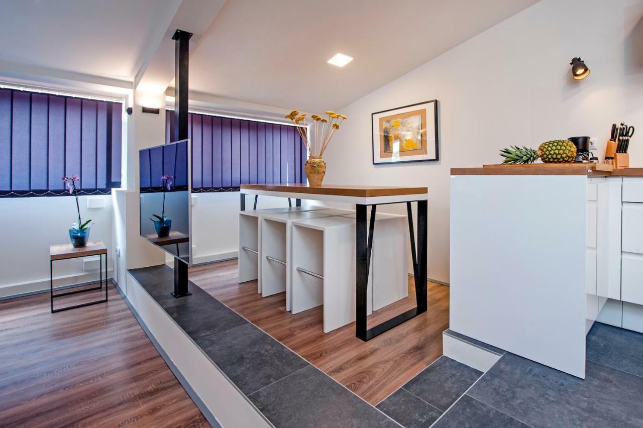 Lakovich Sea View Apartments โรวีน ภายนอก รูปภาพ