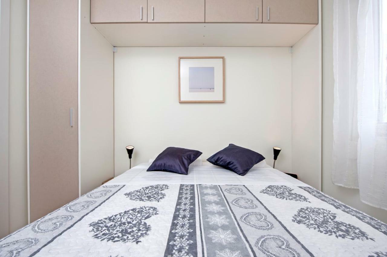 Lakovich Sea View Apartments โรวีน ภายนอก รูปภาพ